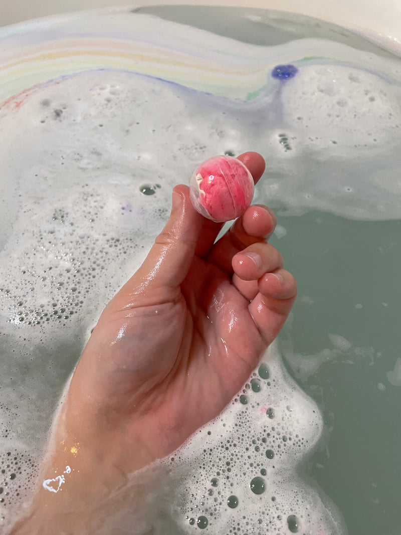 Rainbow Worm on a String Bath Bomb- Worm Inside!